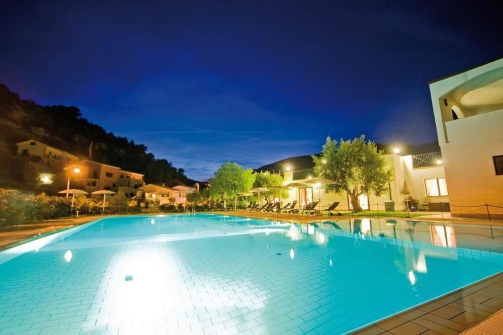 กาสเตลลาโร กอล์ฟ รีสอร์ต Hotel คาสเตลลาโร ภายนอก รูปภาพ