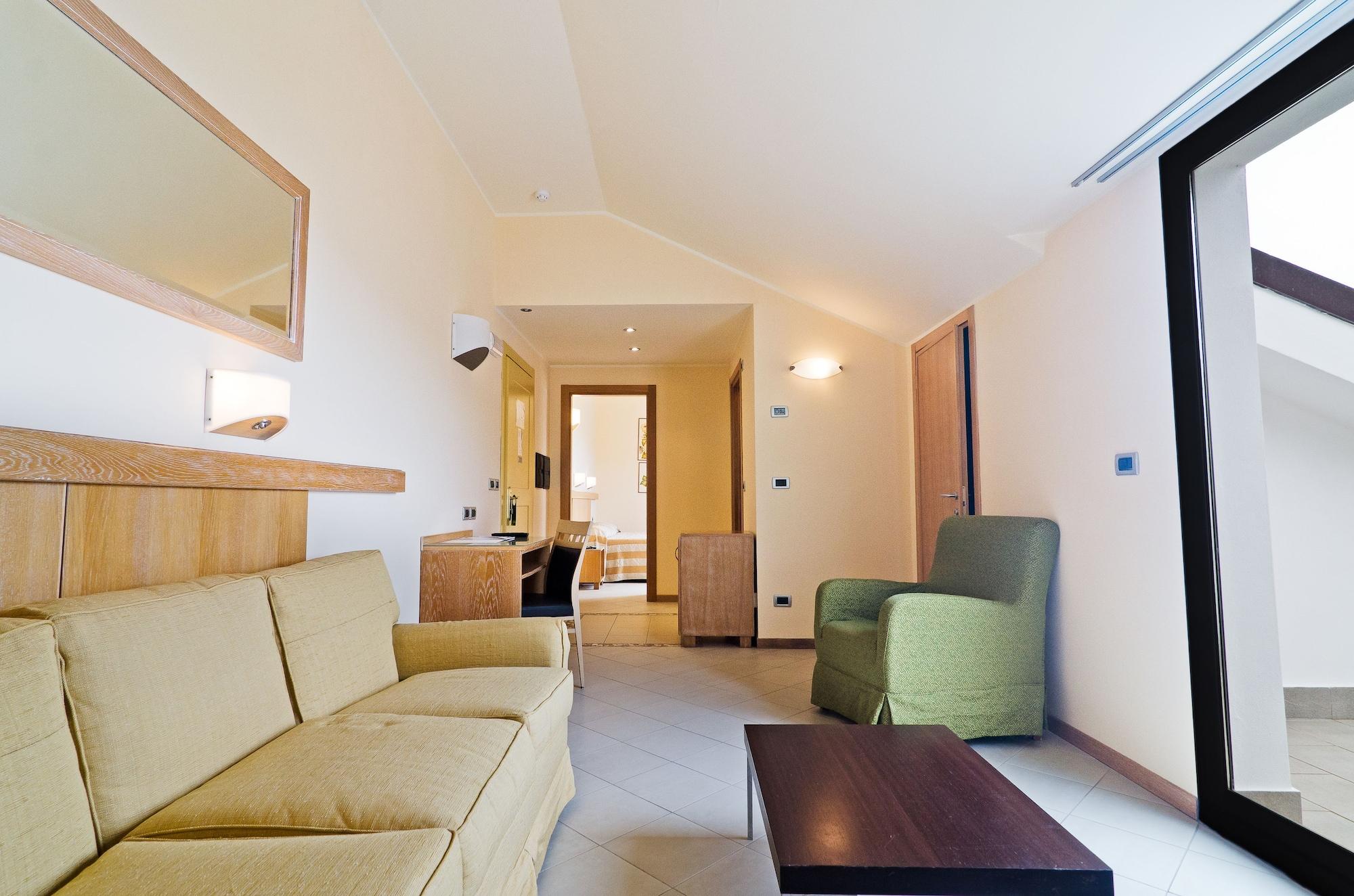 กาสเตลลาโร กอล์ฟ รีสอร์ต Hotel คาสเตลลาโร ภายนอก รูปภาพ