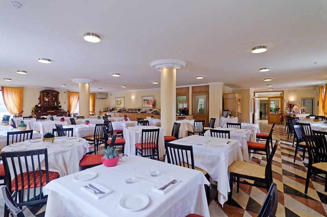 กาสเตลลาโร กอล์ฟ รีสอร์ต Hotel คาสเตลลาโร ภายนอก รูปภาพ