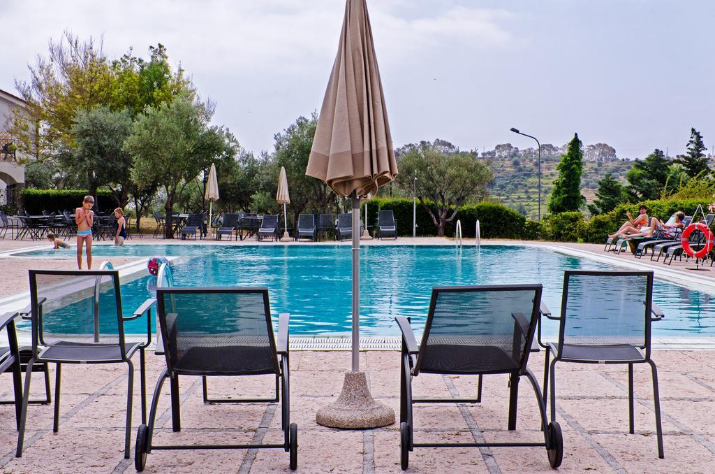 กาสเตลลาโร กอล์ฟ รีสอร์ต Hotel คาสเตลลาโร ภายนอก รูปภาพ