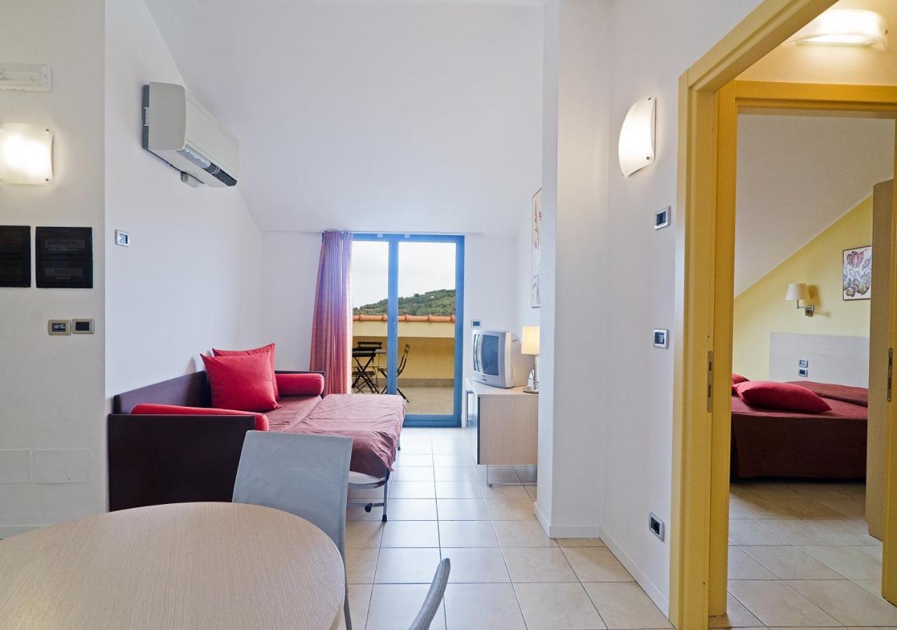 กาสเตลลาโร กอล์ฟ รีสอร์ต Hotel คาสเตลลาโร ภายนอก รูปภาพ